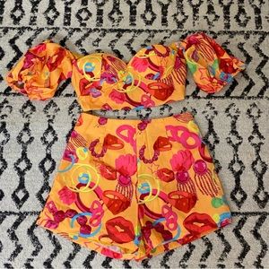 Tropical shorts crop top puff sleeve set. Hawaiian/Havana nights